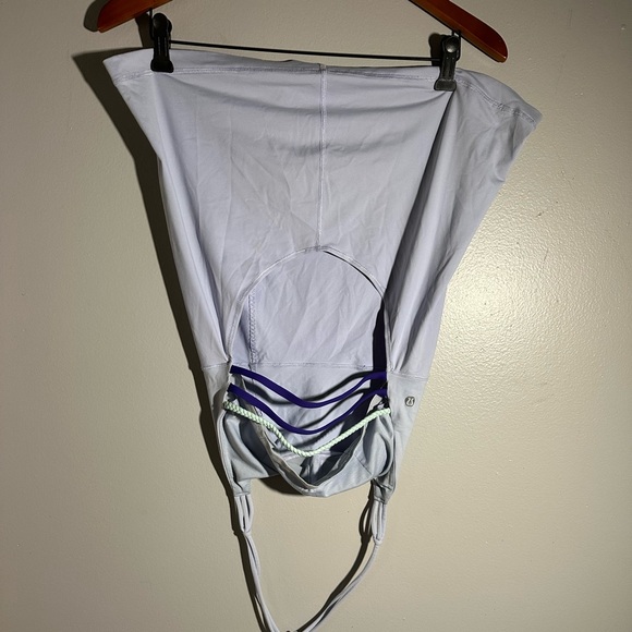 Lululemon tank top size 6 - Picture 6 of 6